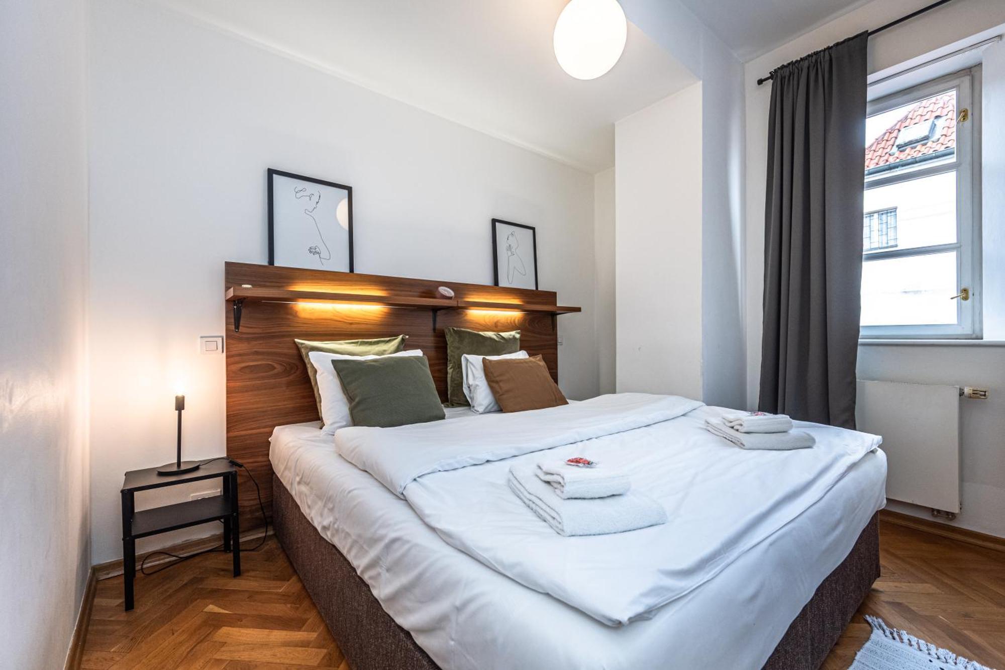 Charles In Old Town Apartment Prag